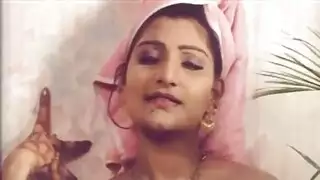 ام مع ابنها عربي مصري