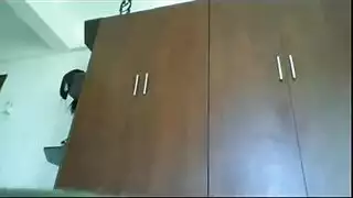 كريستي بلاك تمص قضيبًا اصطناعيًا أسود ضخمًا بعمق