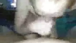 شقراء هواة تتعرض لهز قوي من صديقها مع ضحك متواصل