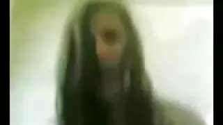 جميلة عربية هاوية يتم حشو كسها بالكامل بقضيب صلب