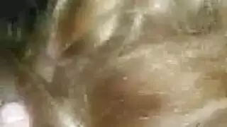  لعب شرجي قاس: شقراء تأخذ عدة أعضاء وأصابع