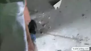 جنس مكتبي صريح: السكرتيرة تأخذه في مؤخرتها على الكاميرا