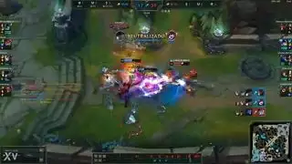 إلهة الصحراء تمارس الجنس مع أربعة فحول في مشهد إباحي