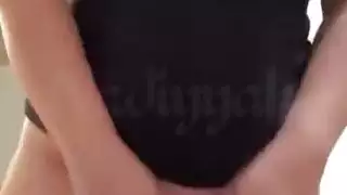 مفلس وقرنية العربية وقحة كام فتاة تظهر ثدييها واللعب مع بوسها المشعر