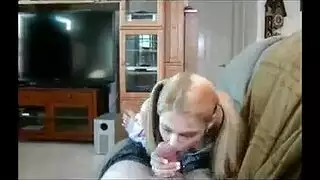 يا مدير، من فضلك أعطني سائلك المنوي الساخن على وجهي