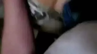 عاهرة متلهة تبتلع كل قطرة من منيي