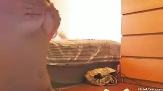 ضرب فتحة شرج مراهقة: تتوسل للمزيد من المتعة