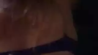 دعوة للغرفة تؤدي لجلسة بلع عميق من الشقراء