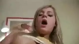 هاوية يابانية حلوة لا تستطيع الحصول على ما يكفي من ذلك القضيب المشترك