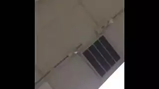 إباحية بلع عميق: شقراء تبتلع قضيبًا أسود عملاقًا في حنجرتها