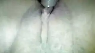 سرقة الأبيات تجعل هذه الشقراء تمتلئ بالسائل المنوي