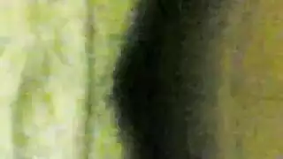 فتاة عربية عاهرة تستمع برحلة عنيفة ولعب بالثدي